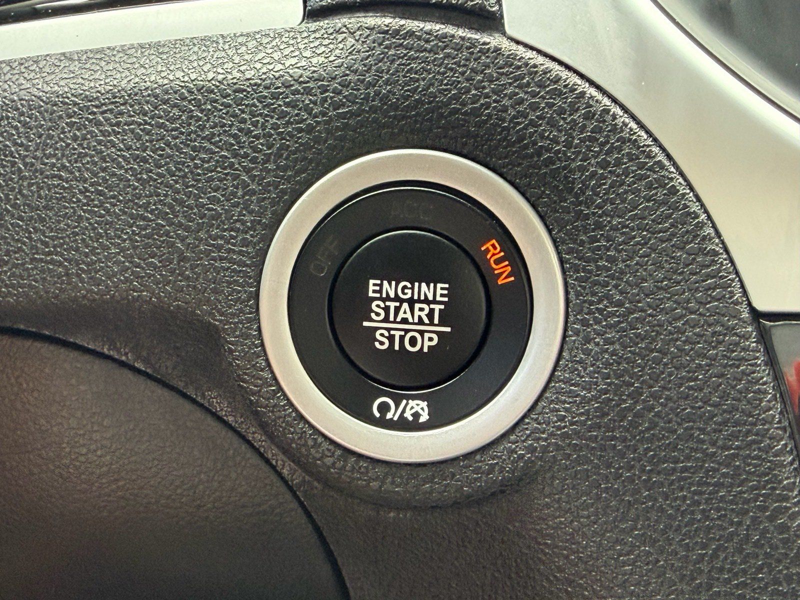 Used 2023 Chrysler 300 Touring RWD image 28