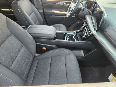 New 2026 Chevrolet Traverse LT FWD image 11