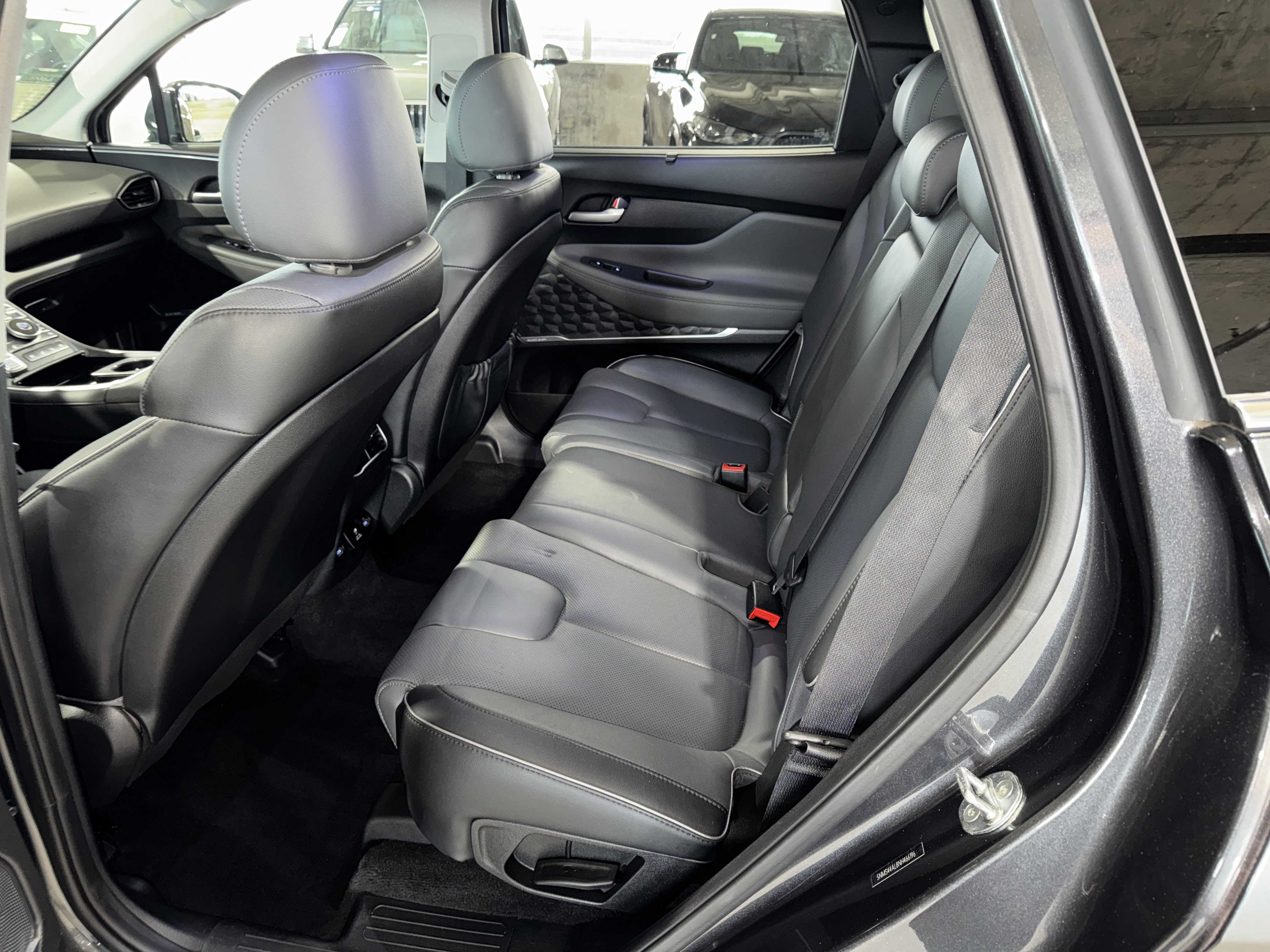 Used 2022 Hyundai Santa Fe Limited FWD image 9