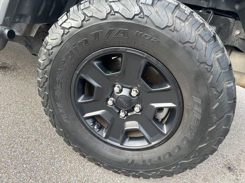 Used 2021 Jeep Gladiator Mojave image 25