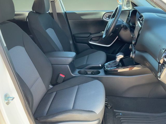 Used 2023 Kia Soul S FWD image 17