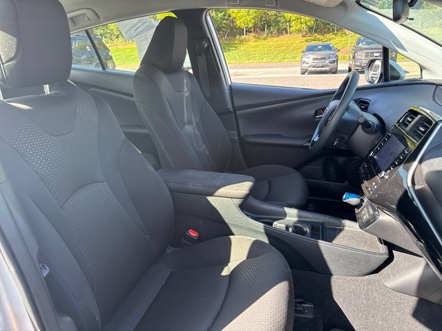 Certified 2021 Toyota Prius LE AWD/4WD image 13