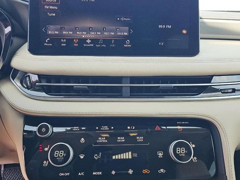 Certified 2023 INFINITI QX60 Luxe w/ Performance Audio Package image 14