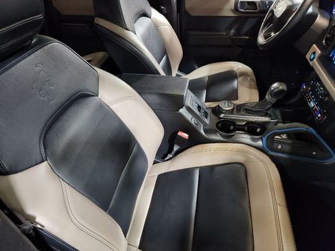 Used 2024 Ford Bronco Wildtrak AWD/4WD image 32