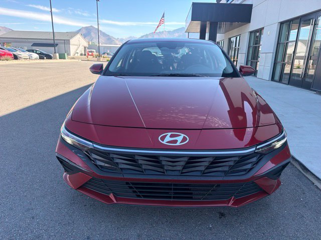 Used 2024 Hyundai Elantra SEL FWD image 2