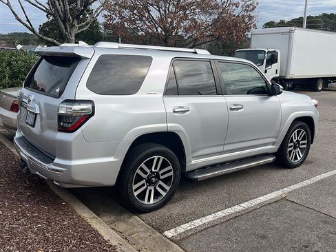 Used 2020 Toyota 4Runner Limited image 9