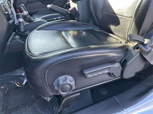 Used 2023 Jeep Wrangler Unlimited Sahara image 17