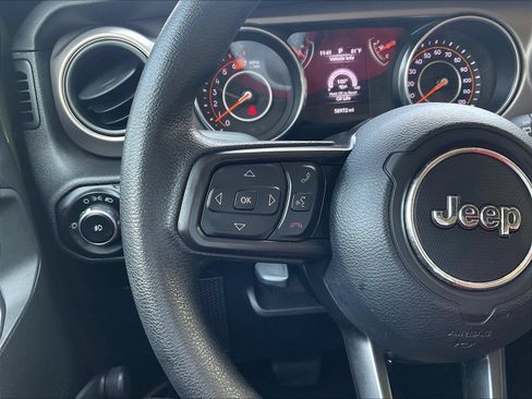 Used 2020 Jeep Wrangler Sport AWD/4WD image 13