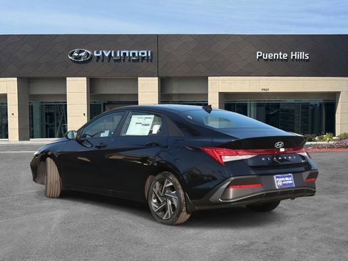 New 2026 Hyundai Elantra Sport image 4