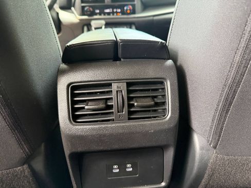 Used 2026 Nissan Rogue SV AWD/4WD image 18
