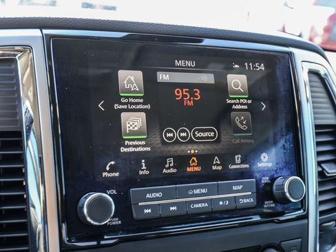 Used 2021 Nissan Titan SV w/ SV Convenience Package image 34