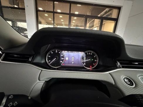 Used 2021 Land Rover Range Rover Evoque S AWD/4WD image 12