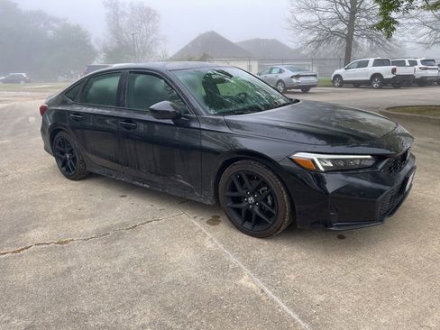 Used 2025 Honda Civic Sport image 3