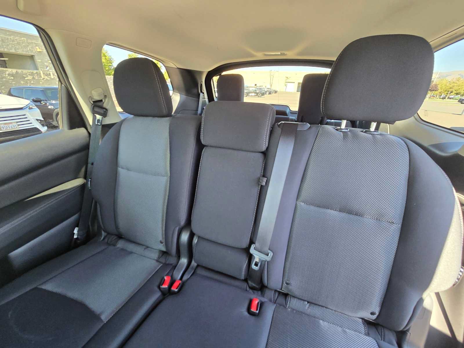 Used 2019 Nissan Pathfinder SV AWD/4WD image 17