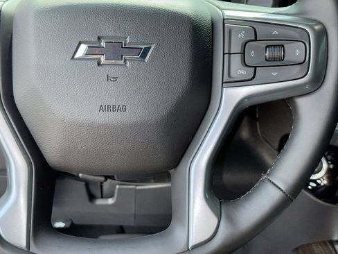 Used 2025 Chevrolet Silverado 1500 LT Trail Boss w/ Convenience Package II AWD/4WD image 18