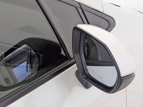 Used 2024 Toyota Corolla LE image 21