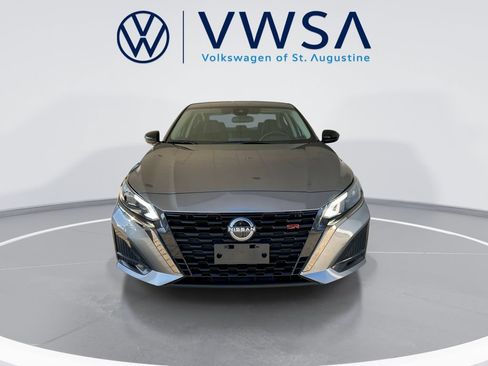 Used 2024 Nissan Altima 2.5 SR FWD image 2