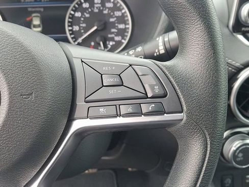 Used 2025 Nissan Sentra SV image 21