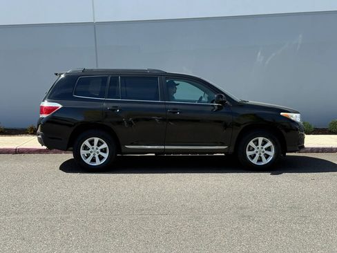 Used 2011 Toyota Highlander 4WD w/ Tech Pkg image 7
