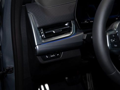 Used 2025 BMW X2 M35i w/ Premium Package image 15