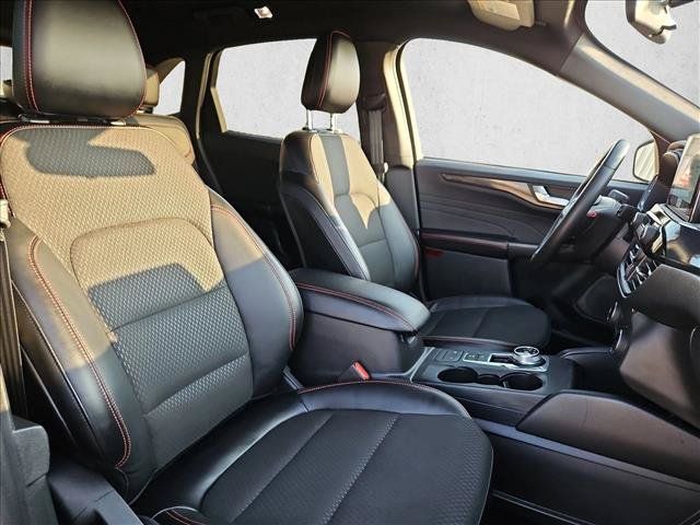 Used 2025 Ford Escape ST-Line Select AWD/4WD image 20