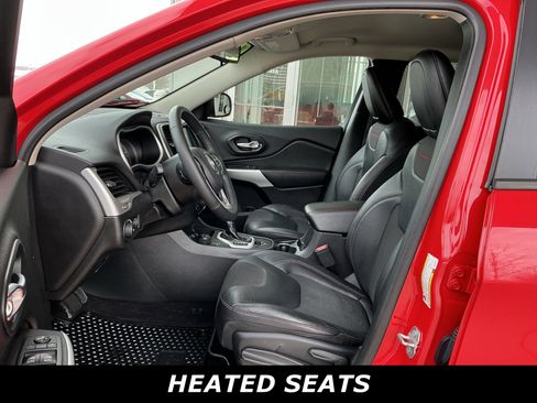 Used 2017 Jeep Cherokee Trailhawk w/ Cold Weather Group image 7