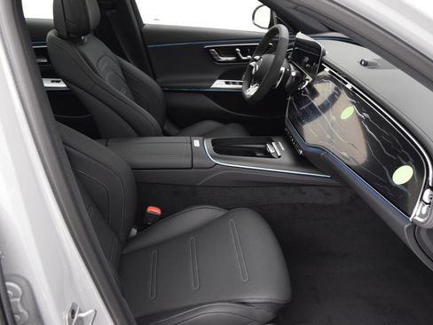 New 2026 Mercedes-Benz E 53 AMG e 4MATIC Sedan image 16
