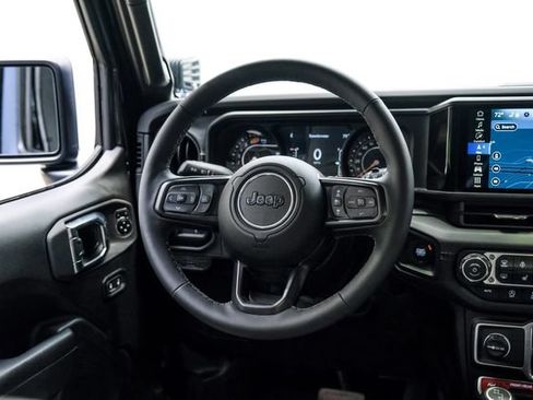Used 2025 Jeep Wrangler Unlimited Rubicon w/ Safety Group AWD/4WD image 56