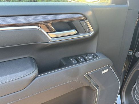 Used 2026 Chevrolet Silverado 1500 LT Trail Boss w/ LT Trail Boss Premium Package AWD/4WD image 6