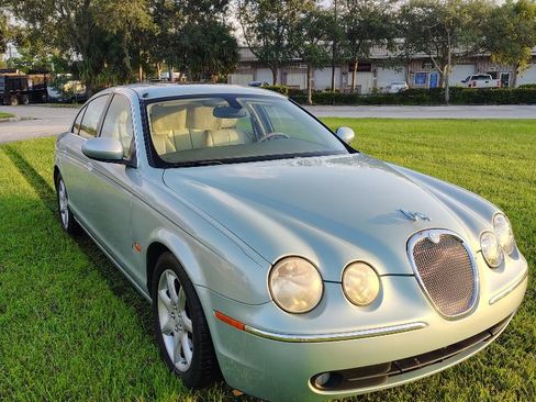 Used 2006 Jaguar S-TYPE 4.2 image 2