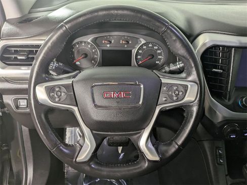 Used 2018 GMC Acadia SLT image 19