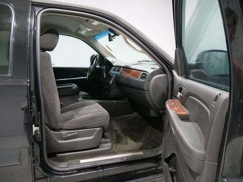 Used 2007 GMC Yukon SLE image 9