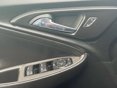 Used 2022 Chevrolet Malibu LT w/ Leather Package image 14