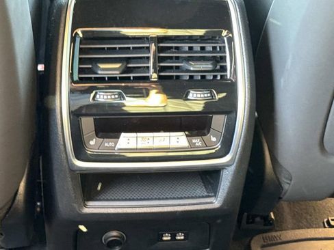 Used 2023 BMW XM w/ M Driver's Package image 15