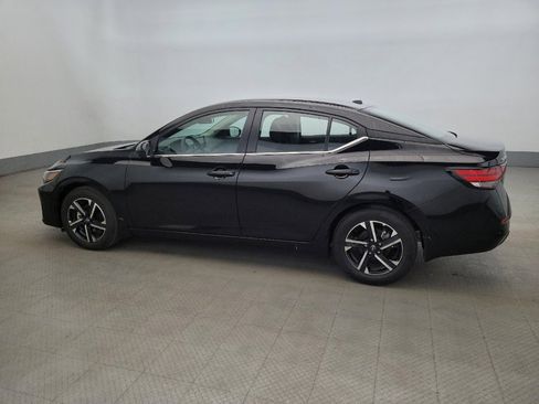 Used 2025 Nissan Sentra SV image 3
