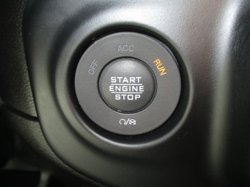 Used 2023 Jeep Wrangler Unlimited Sport w/ Sun And Sound Package AWD/4WD image 20