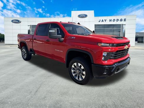 Used 2025 Chevrolet Silverado 2500 Custom w/ Custom Value Package AWD/4WD image 1