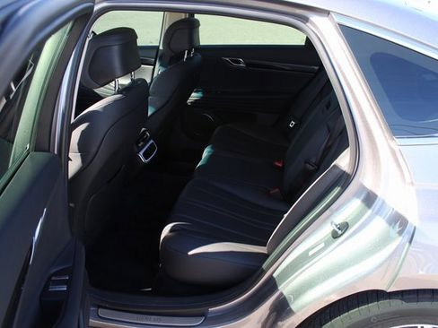 Used 2025 Genesis G80 2.5T image 16