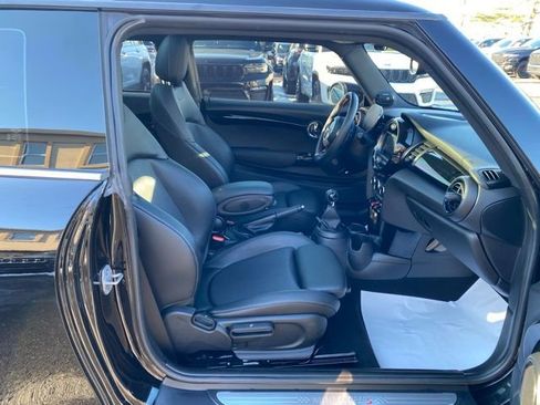 Used 2021 MINI Cooper S w/ Premium Package image 29