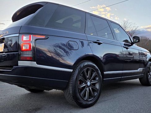 Used 2017 Land Rover Range Rover HSE image 15