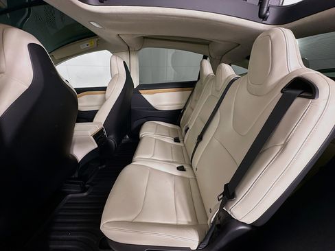 Used 2018 Tesla Model X 75D AWD/4WD image 26