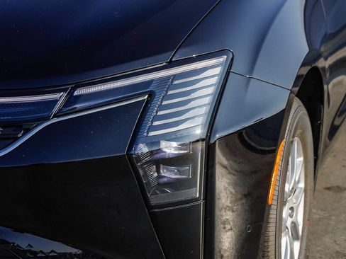 New 2027 Chrysler Pacifica Select FWD image 5