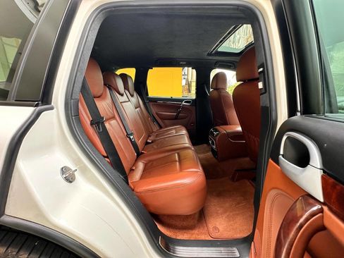 Used 2008 Porsche Cayenne Turbo image 75