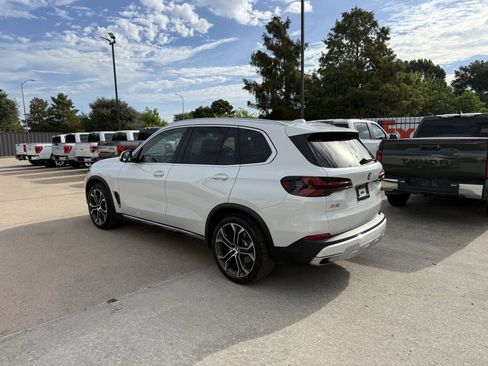 Used 2025 BMW X5 sDrive40i w/ Parking Assistance Package RWD image 4
