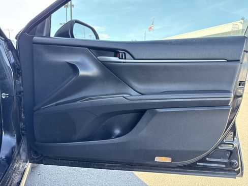 Used 2022 Toyota Camry XSE image 33