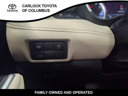 Used 2023 Toyota Highlander XLE FWD image 25