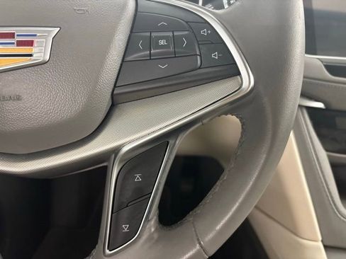 Used 2023 Cadillac XT5 Premium Luxury image 26