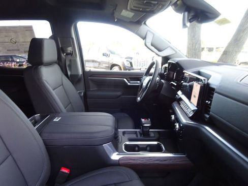 New 2026 GMC Sierra 1500 SLT w/ SLT Premium Package AWD/4WD image 18