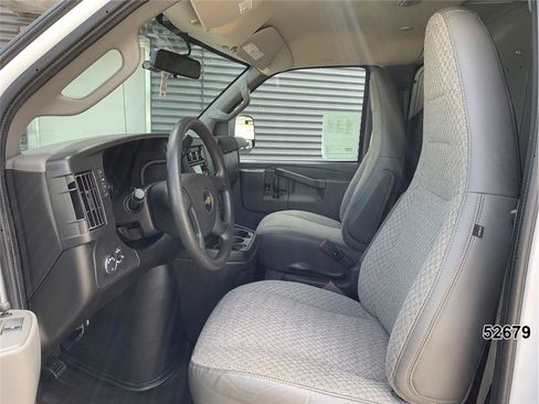 Used 2021 Chevrolet Express 2500 RWD image 22
