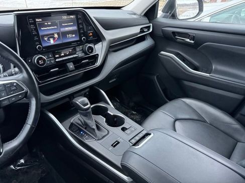Certified 2020 Toyota Highlander XLE image 21